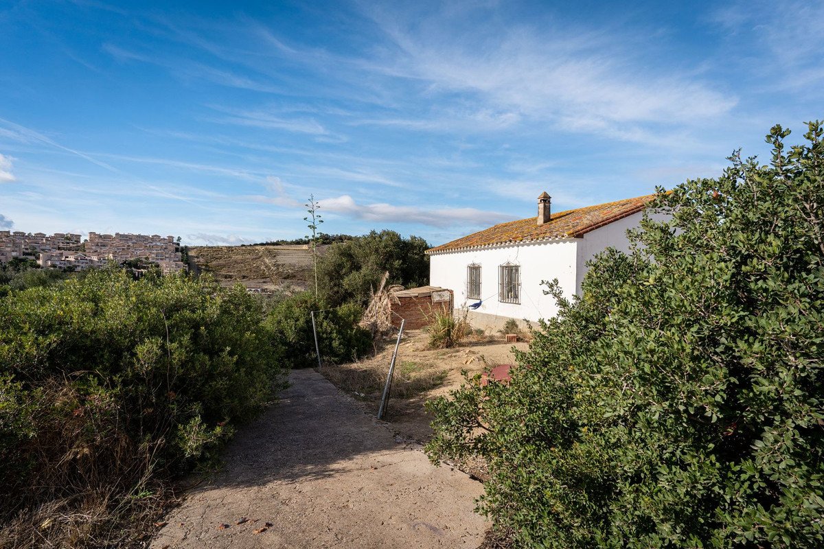 2 Bedroom 2 Bathroom Finca in Manilva - Caza De Casa