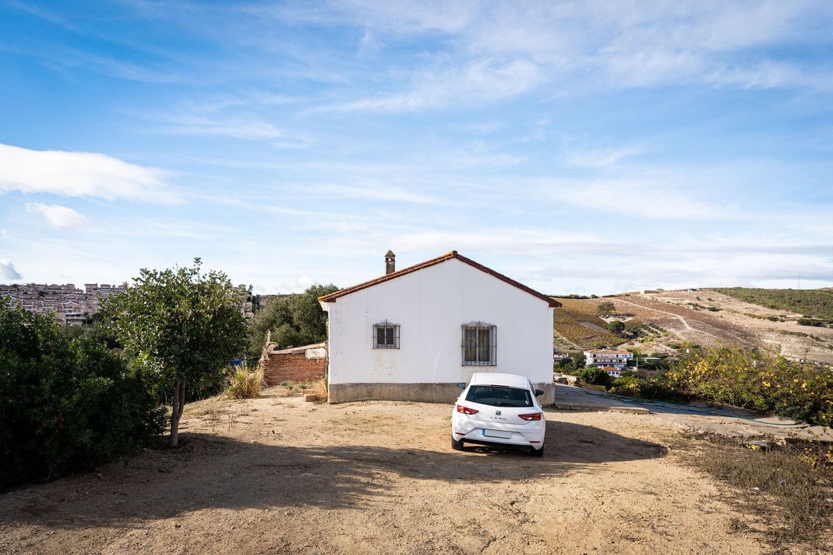 2 Bedroom 2 Bathroom Finca in Manilva - Caza De Casa