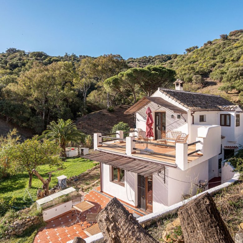 3 Bedroom 2 Bathroom Finca in Casares - Caza De Casa