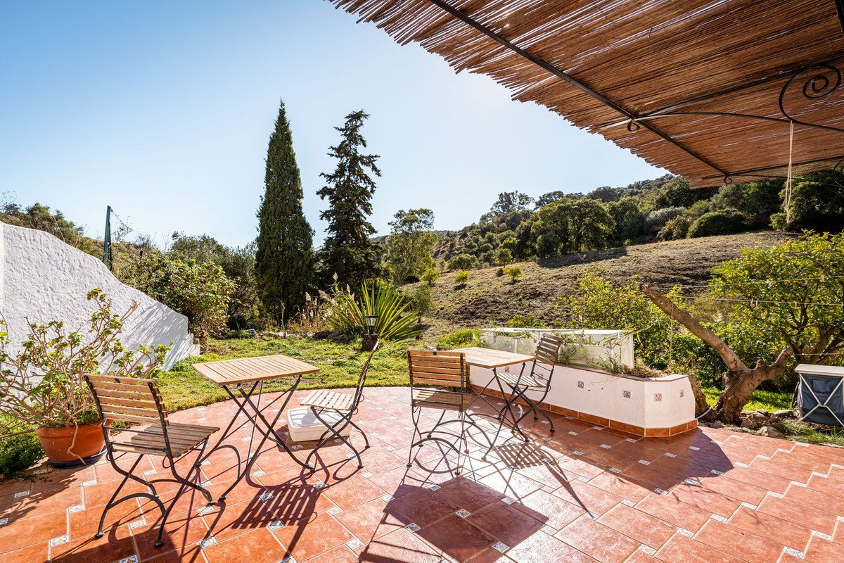3 Bed 2 Bath Finca in Casares - Caza De Casa