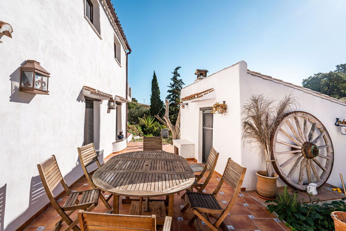 3 Bed 2 Bath Finca in Casares - Caza De Casa