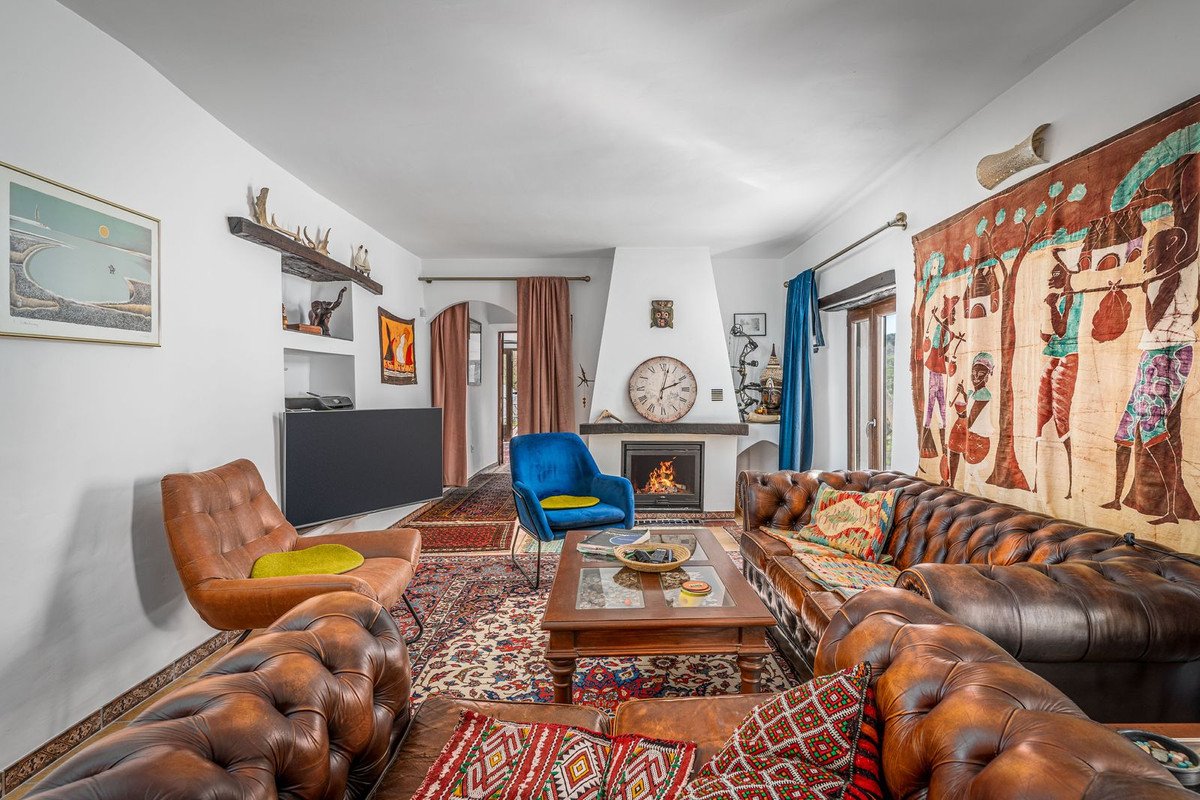 3 Bed 2 Bath Finca in Casares - Caza De Casa