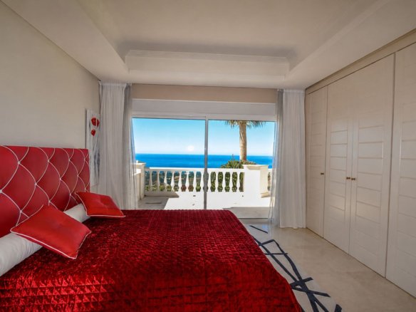 5 Bedroom 5 Bathroom Villa in Marbella - Caza De Casa