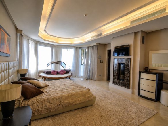 5 Bedroom 5 Bathroom Villa in Marbella - Caza De Casa