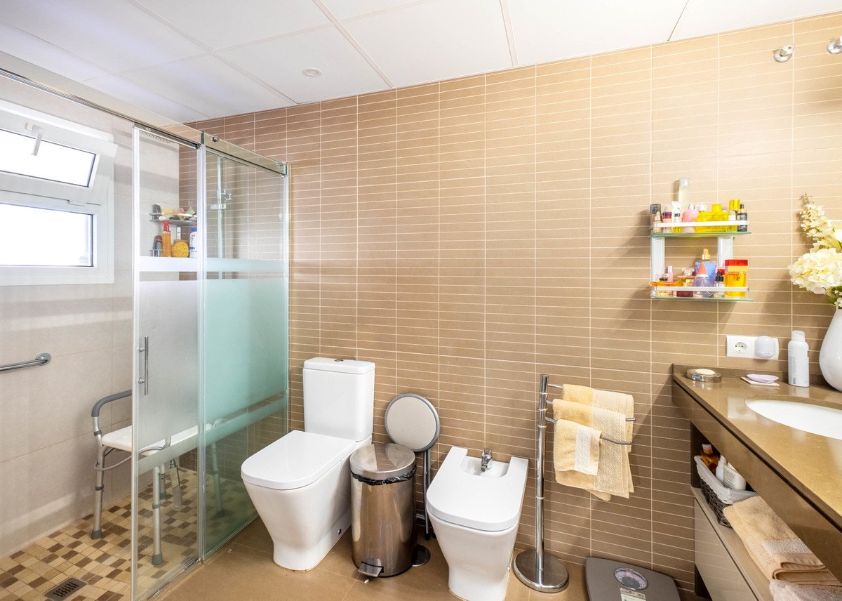 4 Bedroom 4 Bathroom Town House in Fuengirola - Caza De Casa