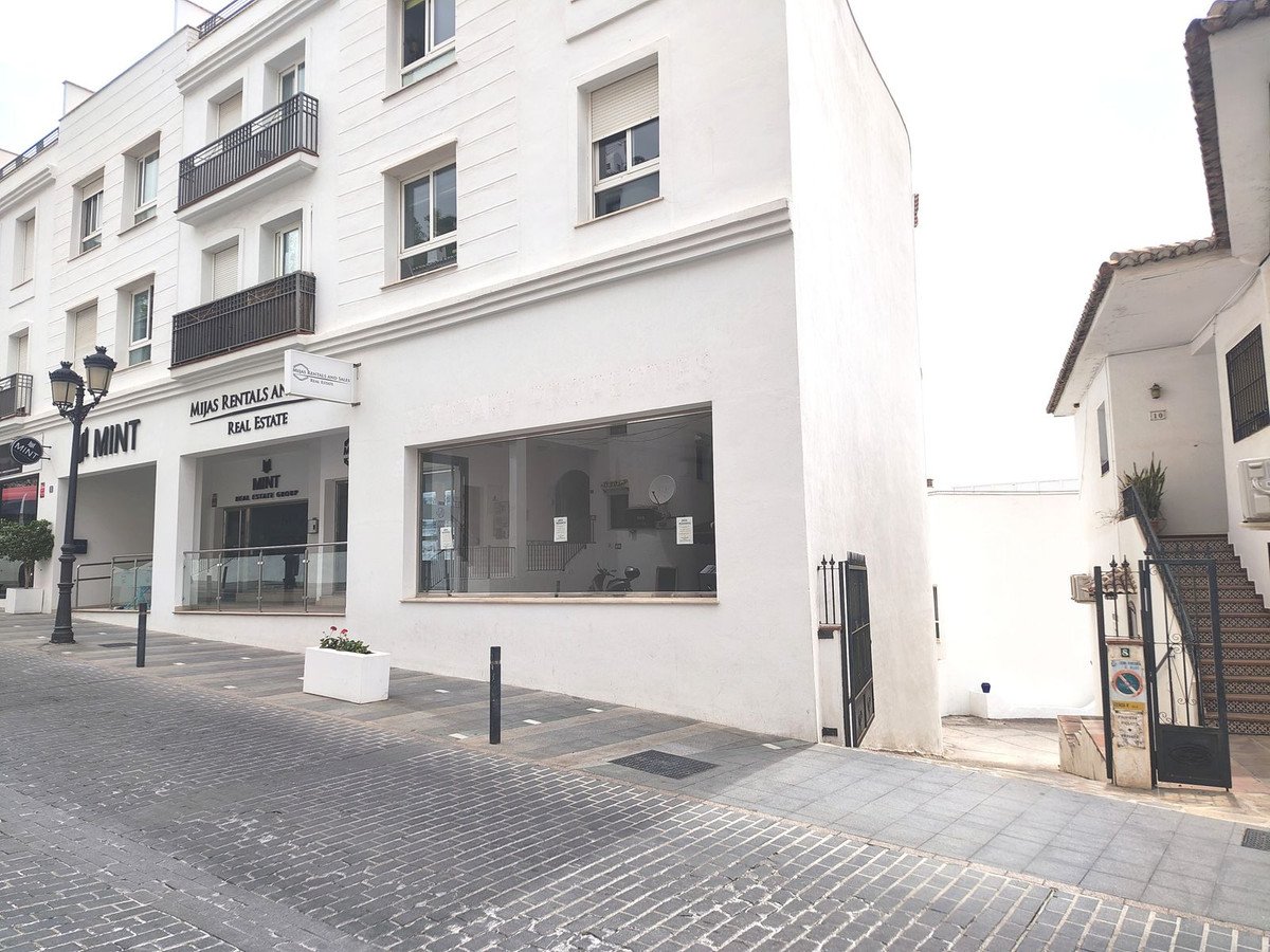 1 Bath Commercial in Mijas - Caza De Casa