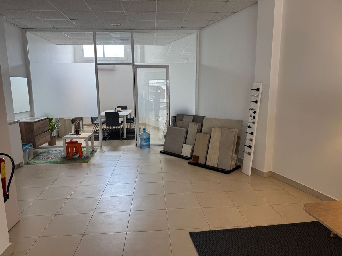 1 Bath Commercial in Mijas - Caza De Casa