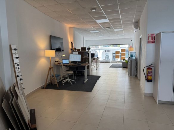 1 Bath Commercial in Mijas - Caza De Casa