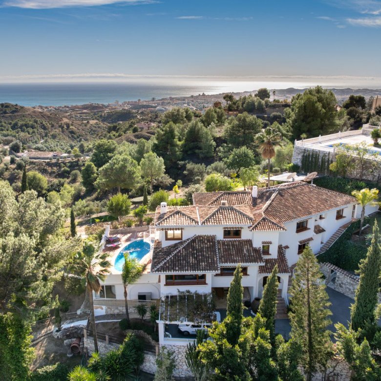 5 Bedroom 5 Bathroom Villa in Mijas - Caza De Casa