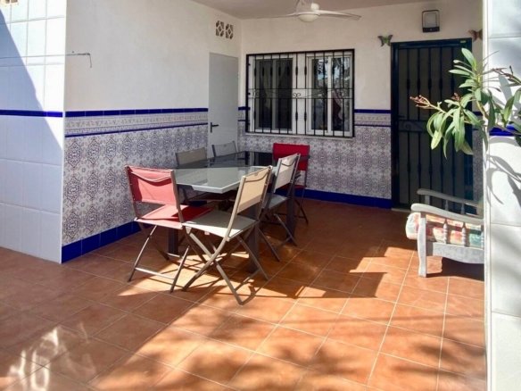 2 Bed 1 Bath Town House in Torrevieja - Caza De Casa