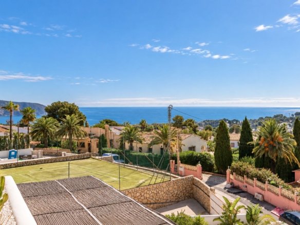 4 Bedroom 5 Bathroom villa in Moraira - Caza De Casa