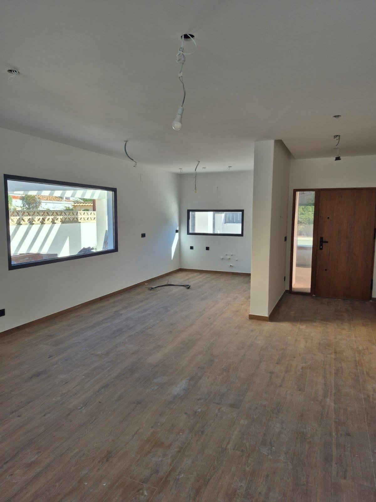 3 Bedroom 2 Bathroom Villa in Denia - Caza De Casa