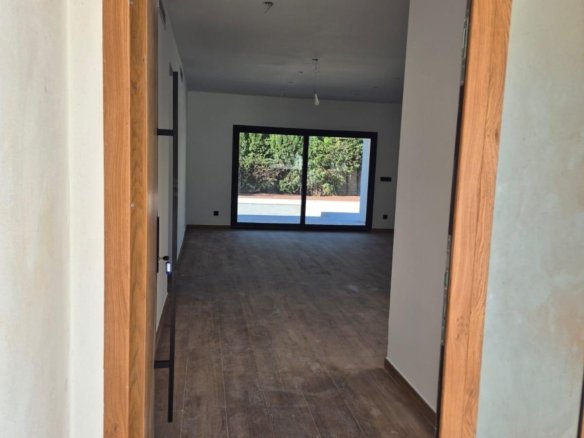 3 Bedroom 2 Bathroom Villa in Denia - Caza De Casa