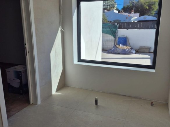 3 Bedroom 2 Bathroom Villa in Denia - Caza De Casa
