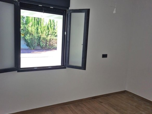 3 Bedroom 2 Bathroom Villa in Denia - Caza De Casa