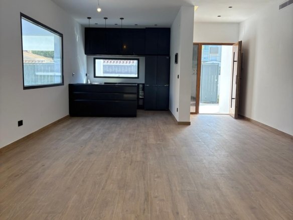 3 Bedroom 2 Bathroom Villa in Denia - Caza De Casa
