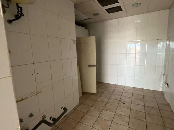 2 Bath Commercial in Ciudad Quesada - Caza De Casa