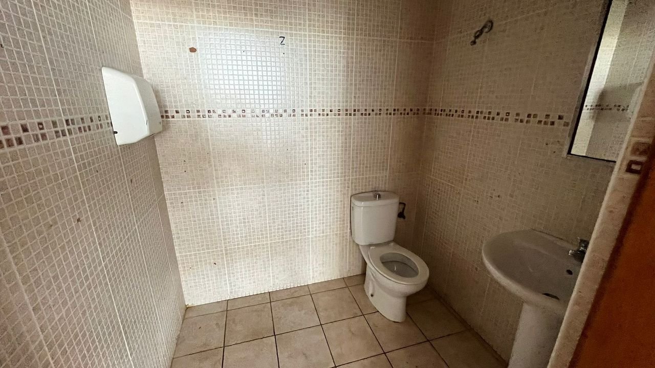 2 Bath Commercial in Ciudad Quesada - Caza De Casa