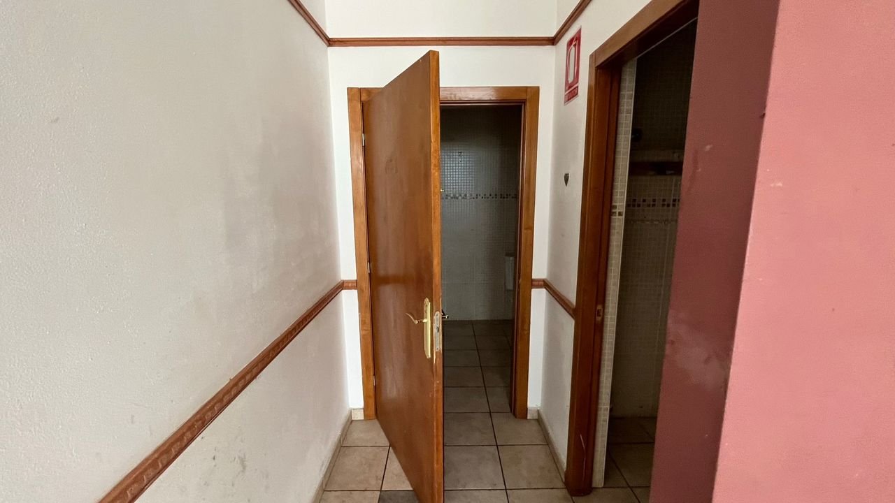 2 Bath Commercial in Ciudad Quesada - Caza De Casa