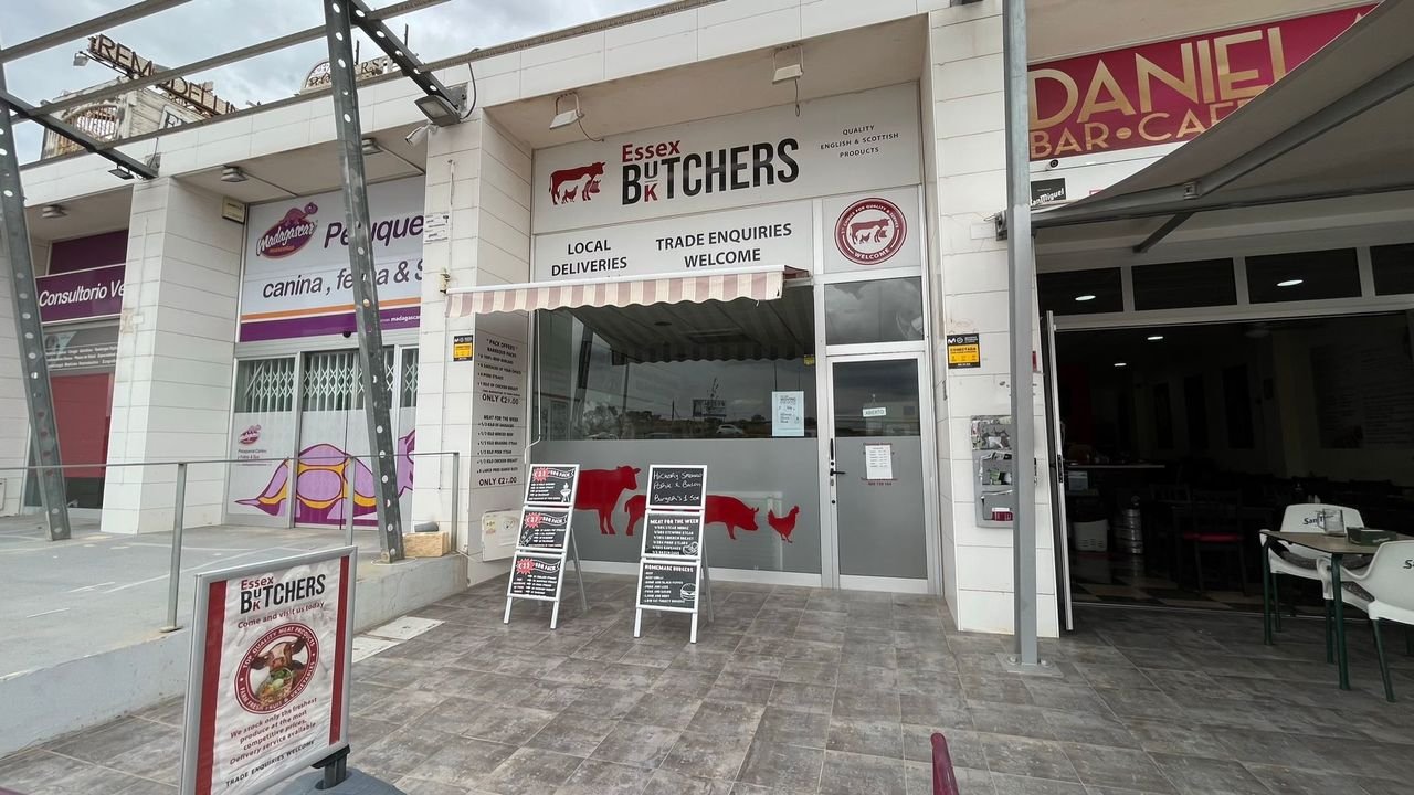 2 Bath Commercial in Ciudad Quesada - Caza De Casa
