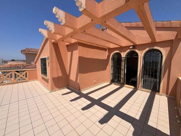 4 Bed 2 Bath Villa in Ciudad Quesada - Caza De Casa