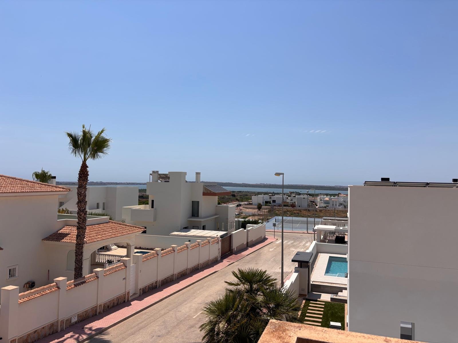 4 Bed 2 Bath Villa in Ciudad Quesada - Caza De Casa