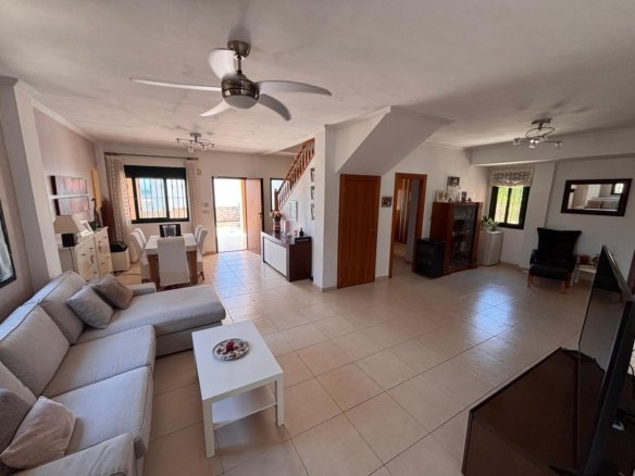 4 Bed 2 Bath Villa in Ciudad Quesada - Caza De Casa