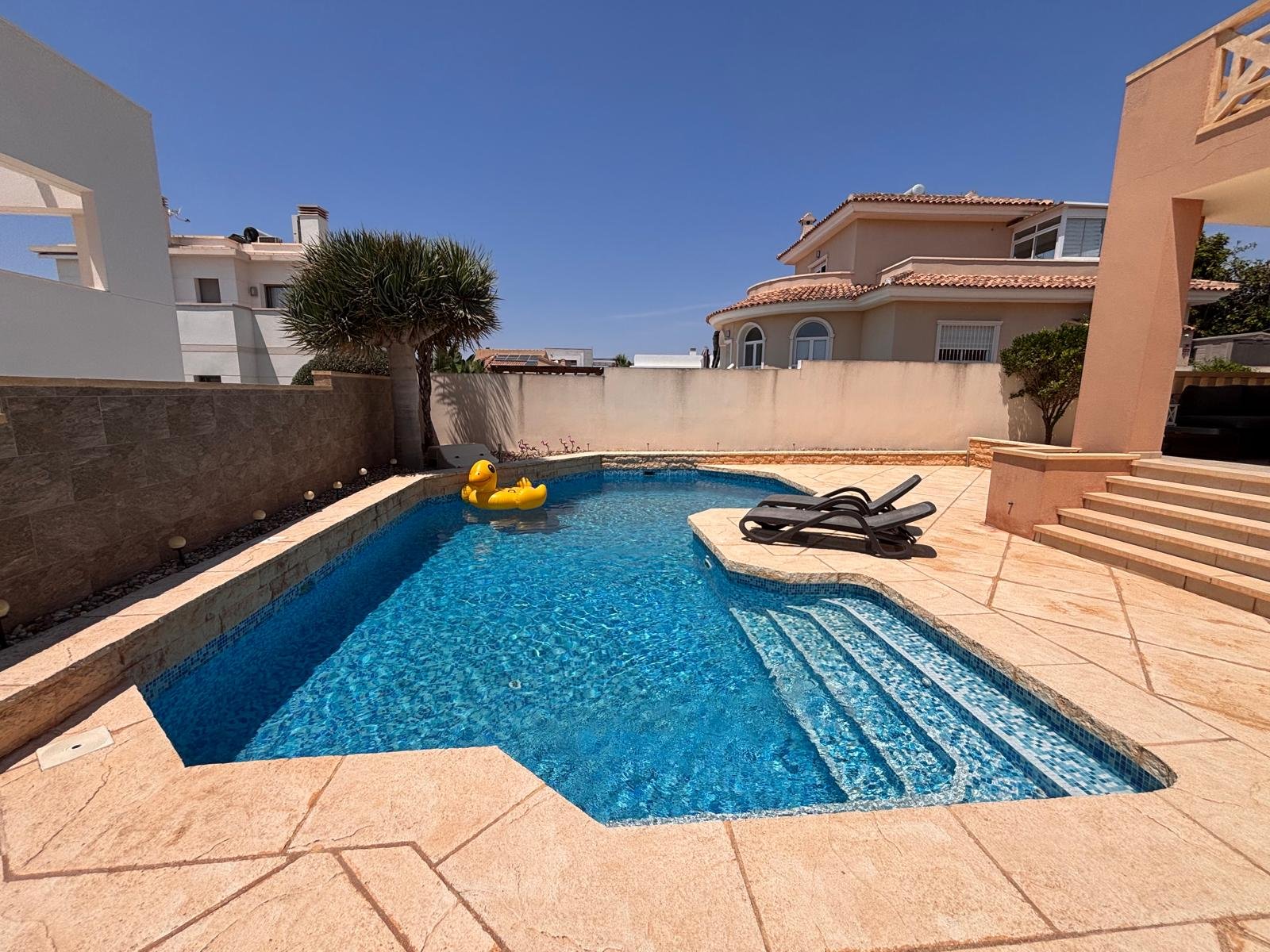 4 Bed 2 Bath Villa in Ciudad Quesada - Caza De Casa