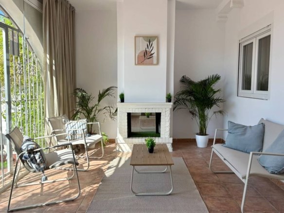 3 Bed 1 Bath Town House in Playa Flamenca - Caza De Casa