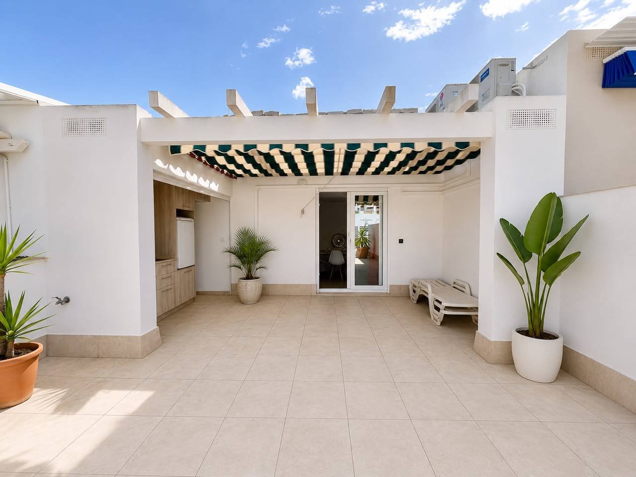 3 Bed 3 Bath Town House in Ciudad Quesada - Caza De Casa