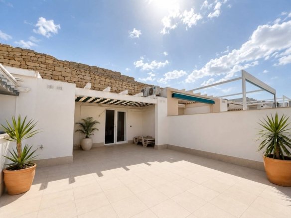 3 Bed 3 Bath Town House in Ciudad Quesada - Caza De Casa