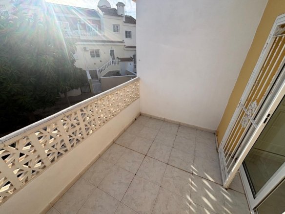 3 Bedroom 2 Bathroom Town House in Benijofar - Caza De Casa
