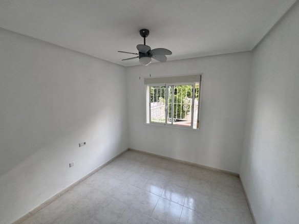 3 Bedroom 2 Bathroom Town House in Benijofar - Caza De Casa