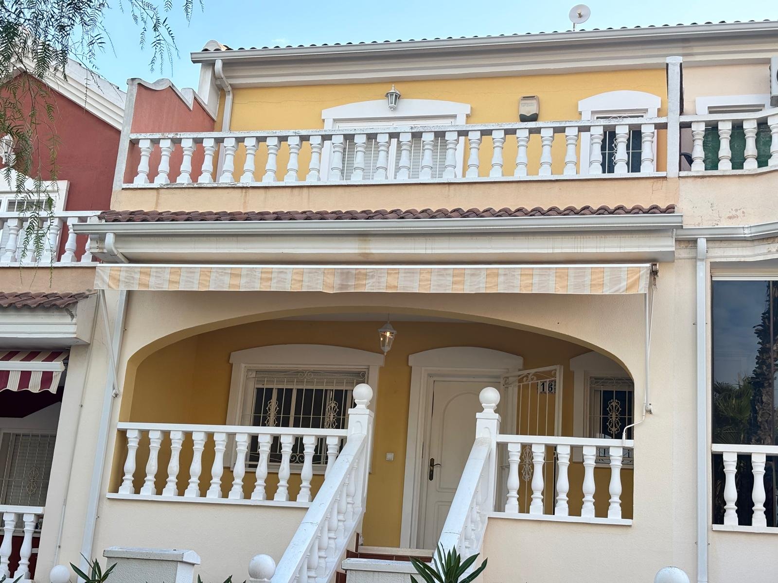 3 Bedroom 2 Bathroom Town House in Benijofar - Caza De Casa