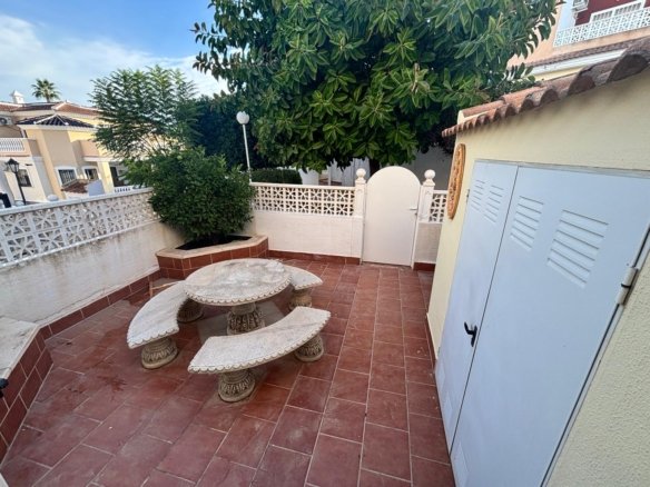 3 Bedroom 2 Bathroom Town House in Benijofar - Caza De Casa
