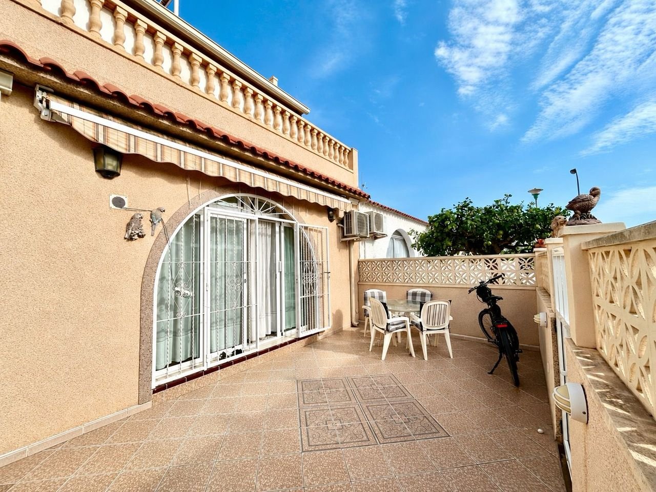 3 Bedroom 2 Bathroom Town House in Torrevieja - Caza De Casa