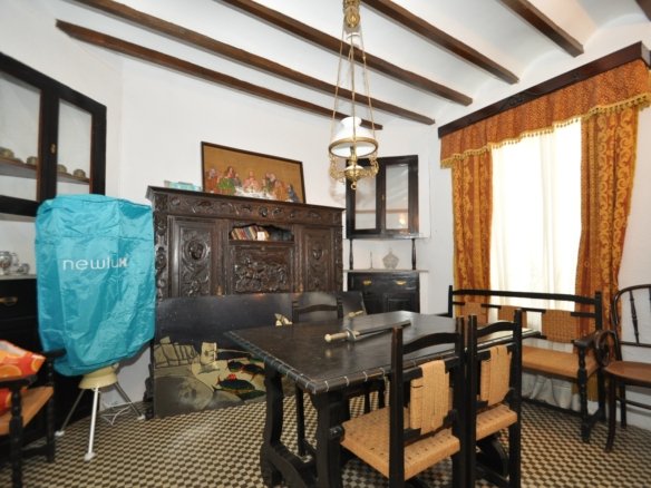 5 Bed 1 Bath Country House in Yecla - Caza De Casa