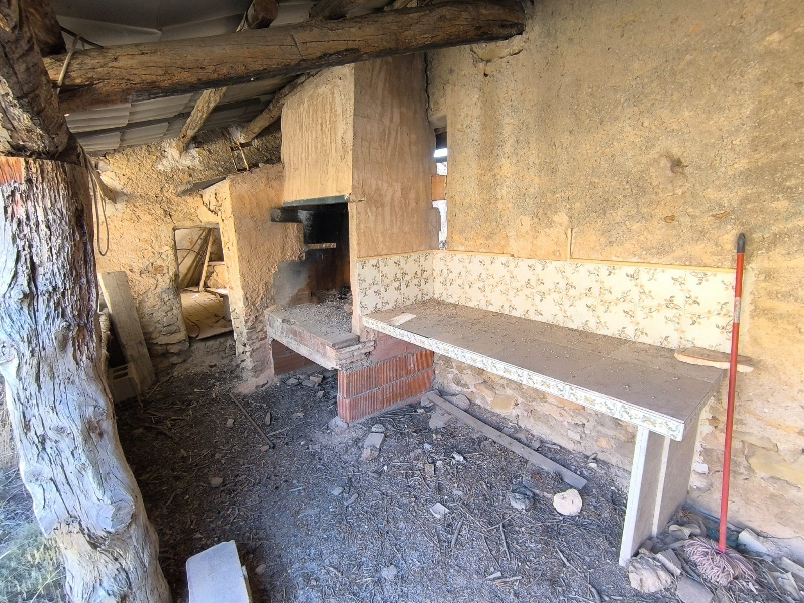 4 Bedroom 1 Bathroom Country House in Caudete - Caza De Casa