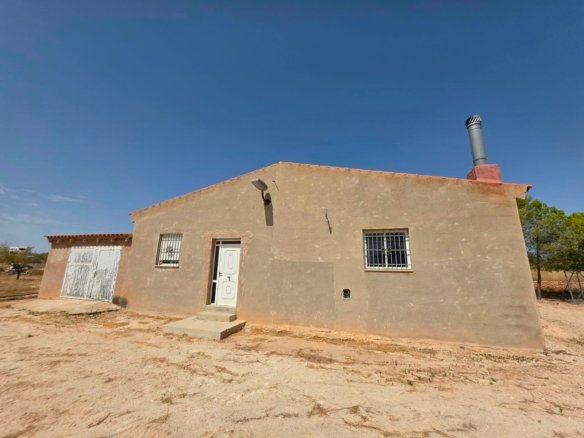 3 Bedroom 1 Bathroom Country House in Jumilla - Caza De Casa
