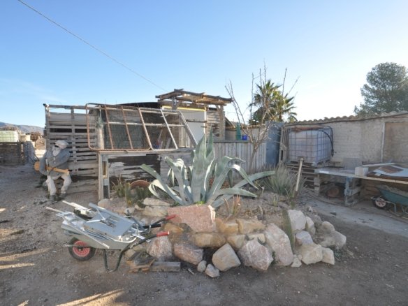 Land in Pinoso - Caza De Casa