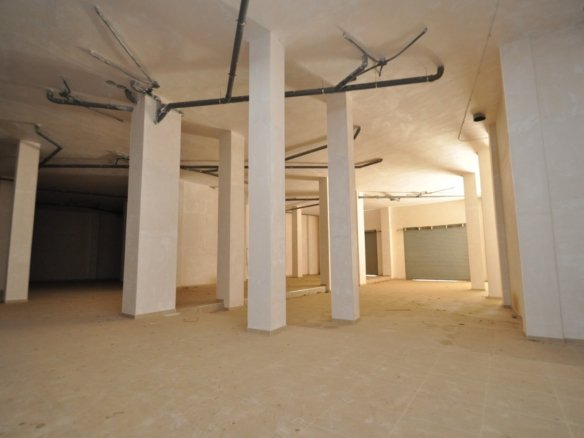 1 Bathroom Commercial in Elda - Caza De Casa