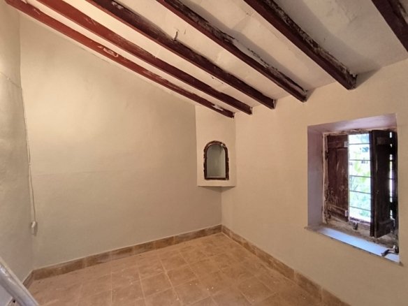 8 Bedroom 2 Bathroom Country House in Yecla - Caza De Casa
