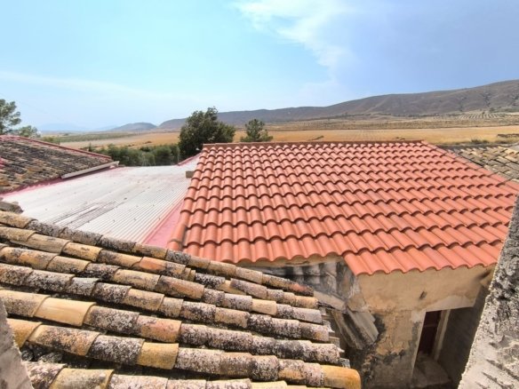 6 Bed 2 Bath Country House in Jumilla - Caza De Casa