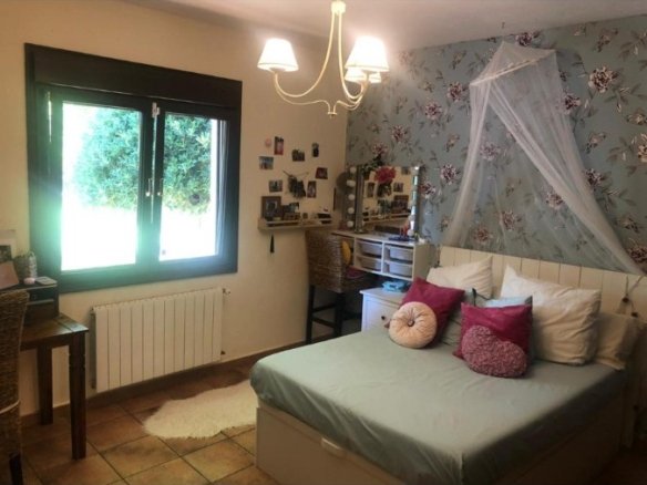 4 Bedroom 3 Bathroom Villa in Elda - Caza De Casa
