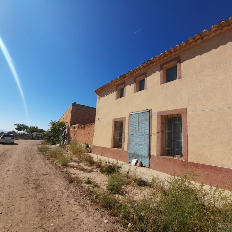 4 Bedroom 1 Bathroom Country House in Pinoso - Caza De Casa