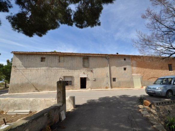 6 Bedroom 1 Bathroom Country House in Monóvar/Monóver - Caza De Casa