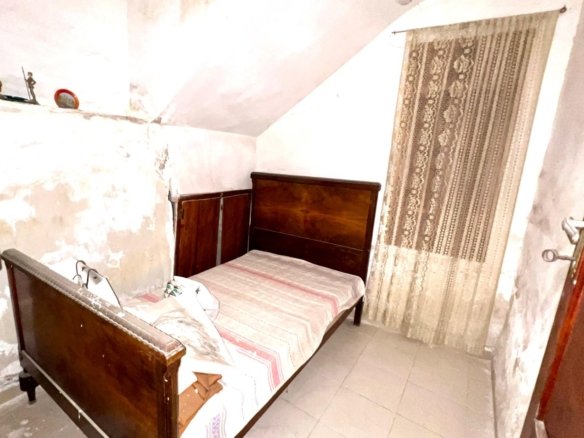 8 Bedroom 1 Bathroom Town House in Pinoso - Caza De Casa