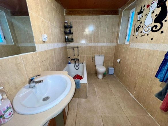 4 Bed 2 Bath Country House in Yecla - Caza De Casa