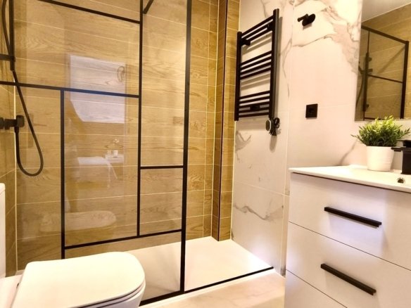 3 Bed 2 Bath Town House in Los Altos - Caza De Casa