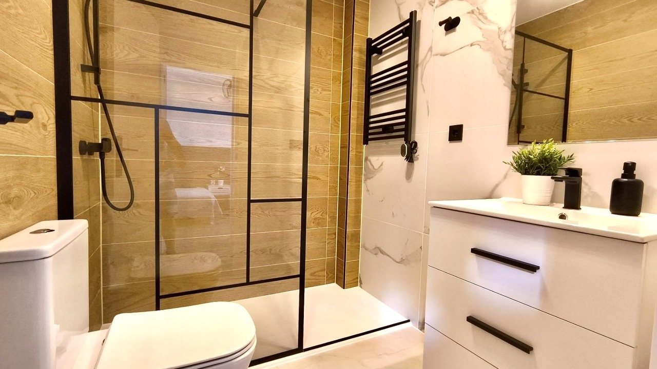 3 Bed 2 Bath Town House in Los Altos - Caza De Casa